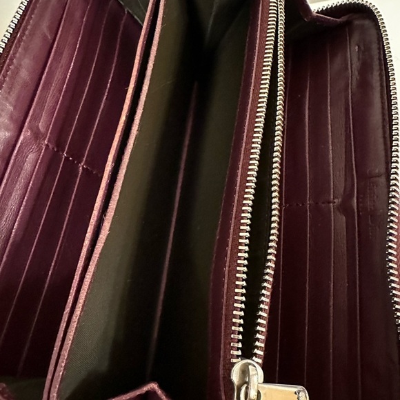 Dior 2009 Bordeaux Patent Leather Trotter Long Zip Wallet Zippy AUTH - Picture 11 of 16
